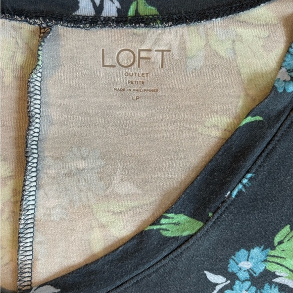 LOFT Flutter Sleeve Top - Picture 4 of 6